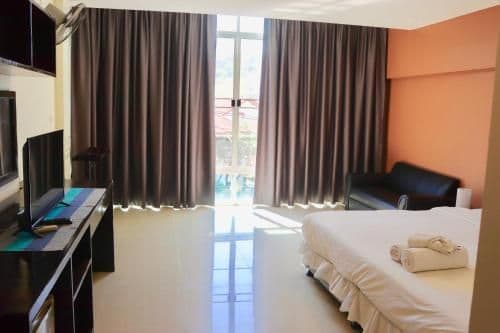 Deluxe Double or Twin Room