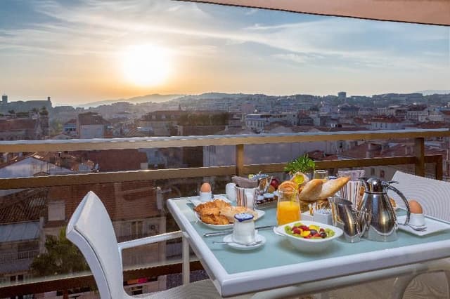 SUITE DELUXE WITH TERRACE