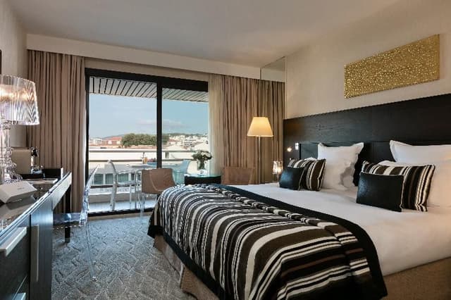 DOUBLE DELUXE WITH TERRACE