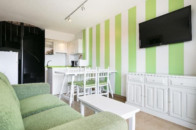 APARTMENT DUPLEX