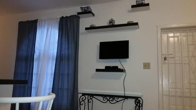 STUDIO STANDARD