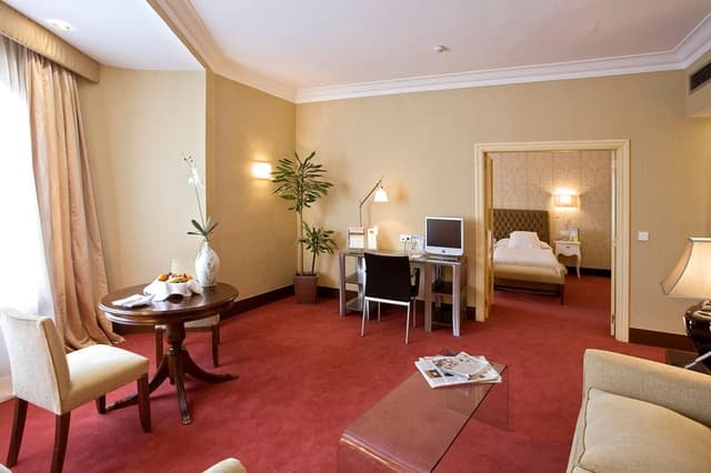 JUNIOR SUITE STANDARD