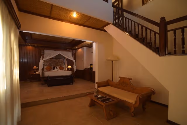 FAMILY ROOM TWO BEDROOMS