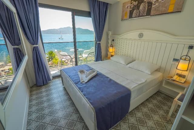 DOUBLE SEA VIEW