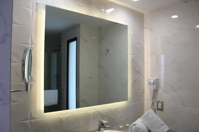 SUITE KING SIZE BED