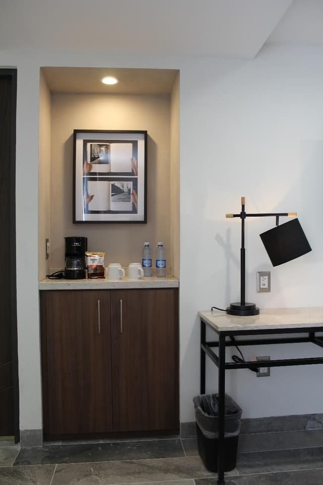SUITE KING SIZE BED