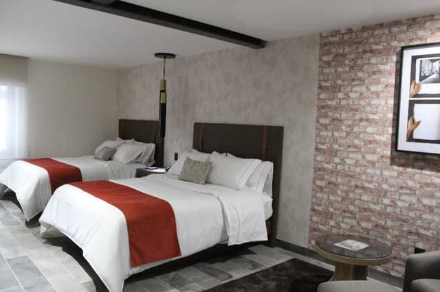 SUITE TWO BEDS
