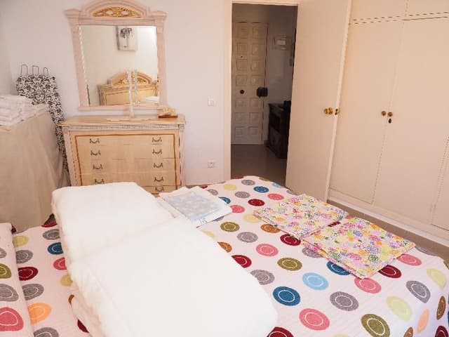 APARTMENT CAPACITY 4 ONE BEDROOM