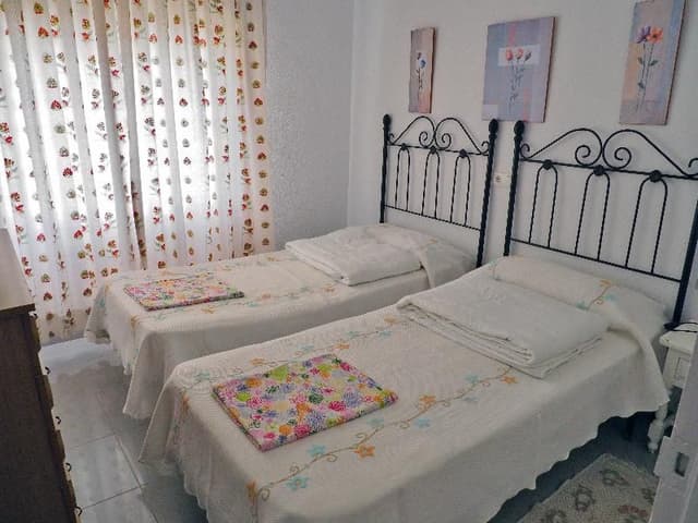 APARTMENT CAPACITY 5 TWO BEDROOMS