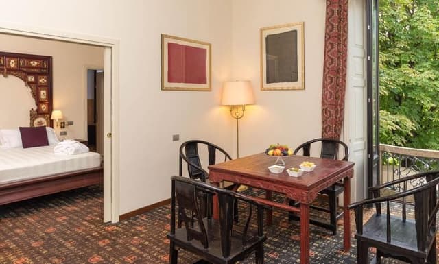SUITE CAPACITY 2