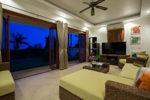 Villa - Beach Front
