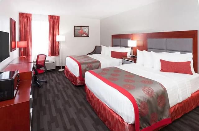 DOUBLE TWO DOUBLE BEDS
