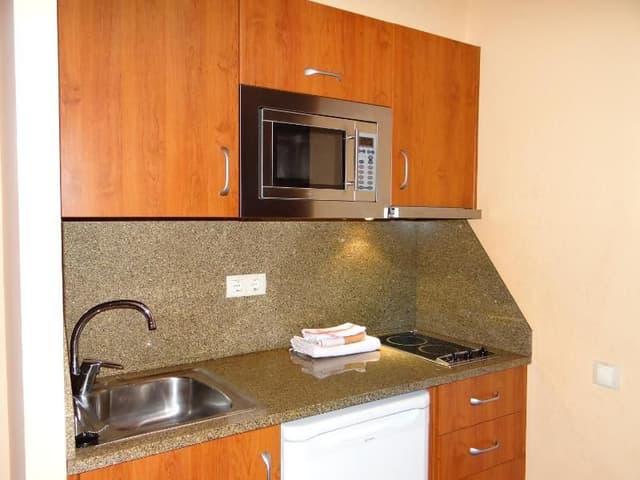APARTMENT CAPACITY 2 ONE BEDROOM