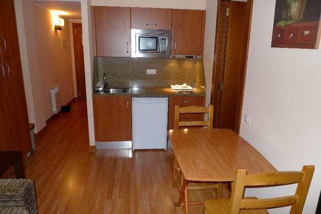 APARTMENT CAPACITY 2 ONE BEDROOM