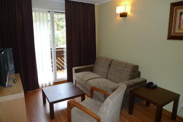 APARTMENT CAPACITY 4 TWO BEDROOMS