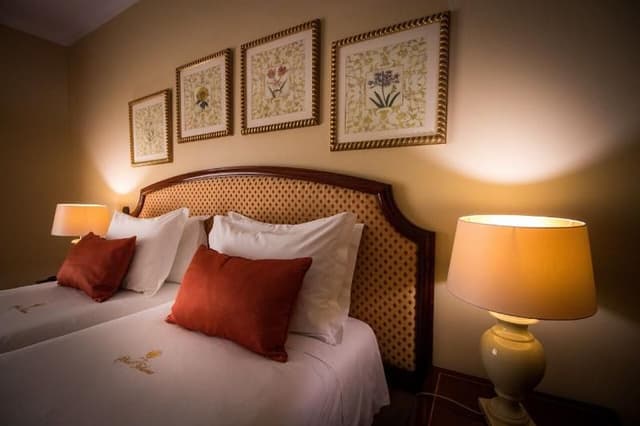 SUITE ONE BEDROOM