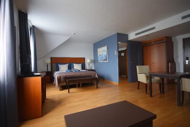 JUNIOR SUITE STANDARD