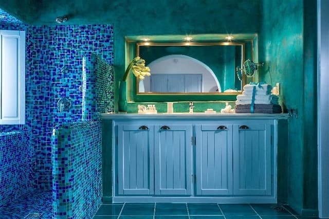 SUITE WITH PRIVATE POOL