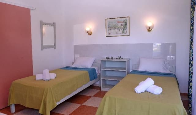APARTMENT CAPACITY 5 TWO BEDROOMS