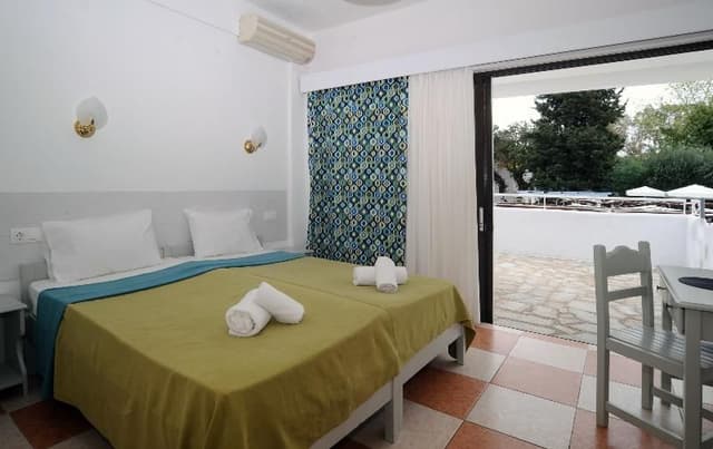 APARTMENT CAPACITY 5 TWO BEDROOMS