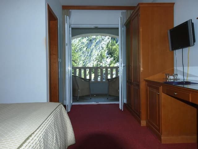 DOUBLE RIVER VIEW