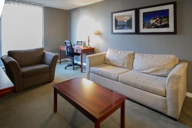 SUITE KING SIZE BED