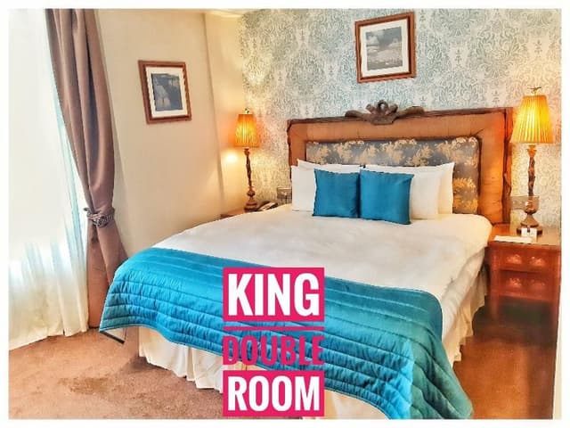 DOUBLE KING SIZE BED