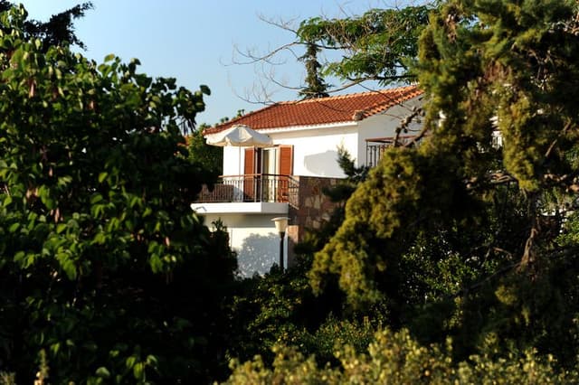 BUNGALOW GARDEN VIEW