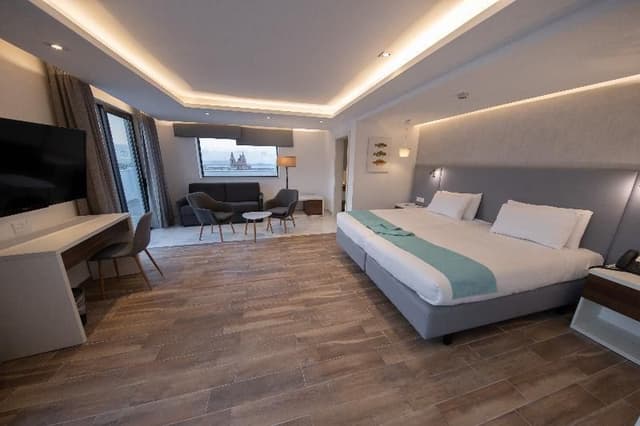 SUITE LUXURY