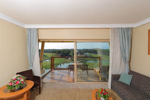 DOUBLE GOLF VIEW