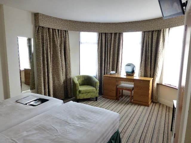 TWIN SEA VIEW