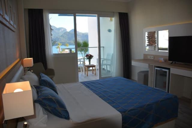 DOUBLE SEA VIEW