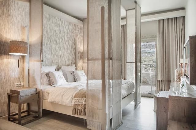 SUITE WITH JACUZZI