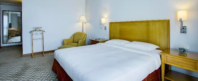 SUITE ONE BEDROOM