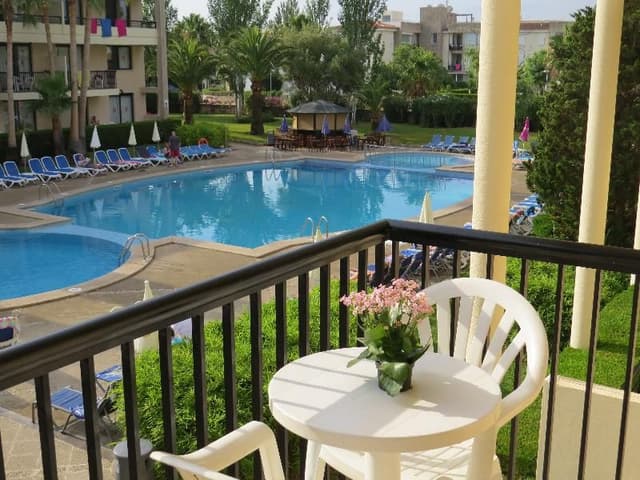 APARTMENT POOL VIEW