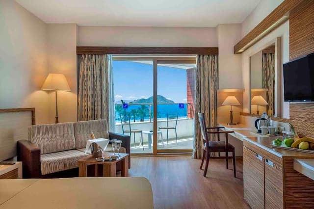 DOUBLE SEA VIEW
