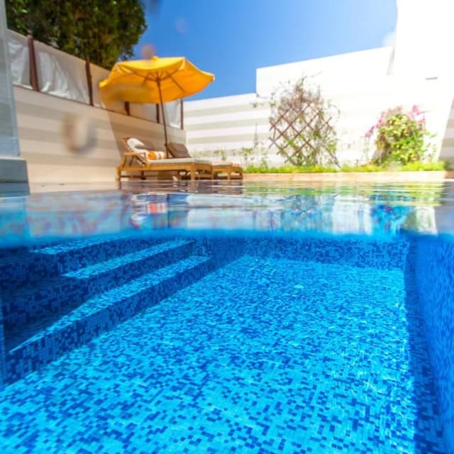 SUITE WITH PRIVATE POOL