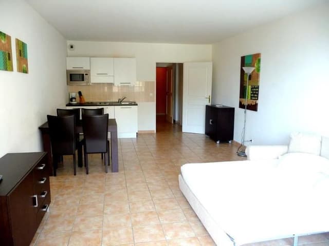 APARTMENT ONE BEDROOM
