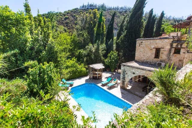 VILLA THREE BEDROOMS