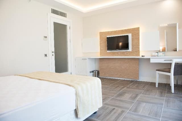 FAMILY ROOM CONNECTING ROOM