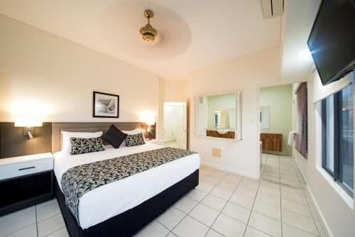 Four-Bedroom Penthouse Apartment with Private Pool and Sea View