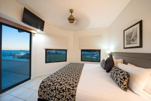 Four-Bedroom Penthouse Apartment with Private Pool and Sea View