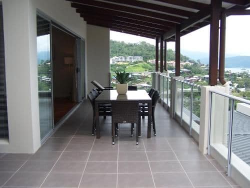 Three-Bedroom Apartment with Ocean View