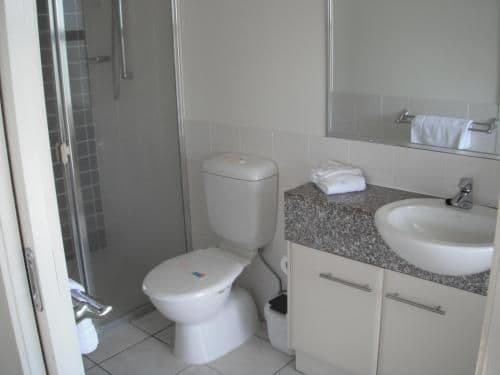 Spacious Southern Oceanview 3 Bedroom Apartment with 2 Balconies (301