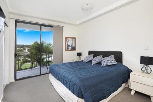 Spacious Southern Oceanview 3 Bedroom Apartment with 2 Balconies (301