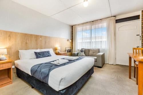 Standard Queen Room