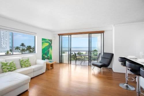 One-Bedroom Apartment with Ocean View and Spa Bath