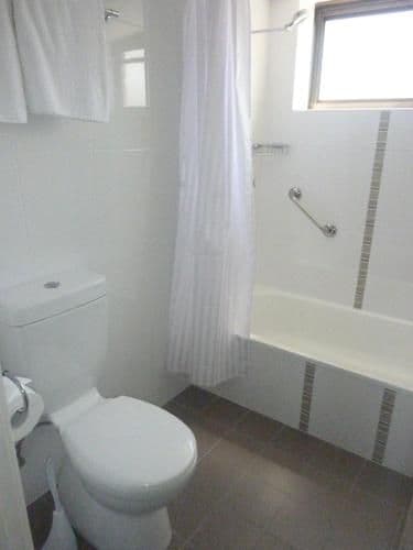Deluxe Two-Bedroom Apartment with Ocean View