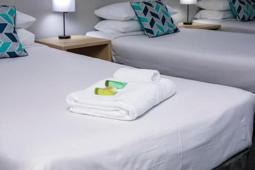 Standard Twin Room with Private Bathroom