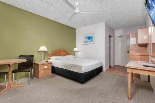 Standard Queen Room